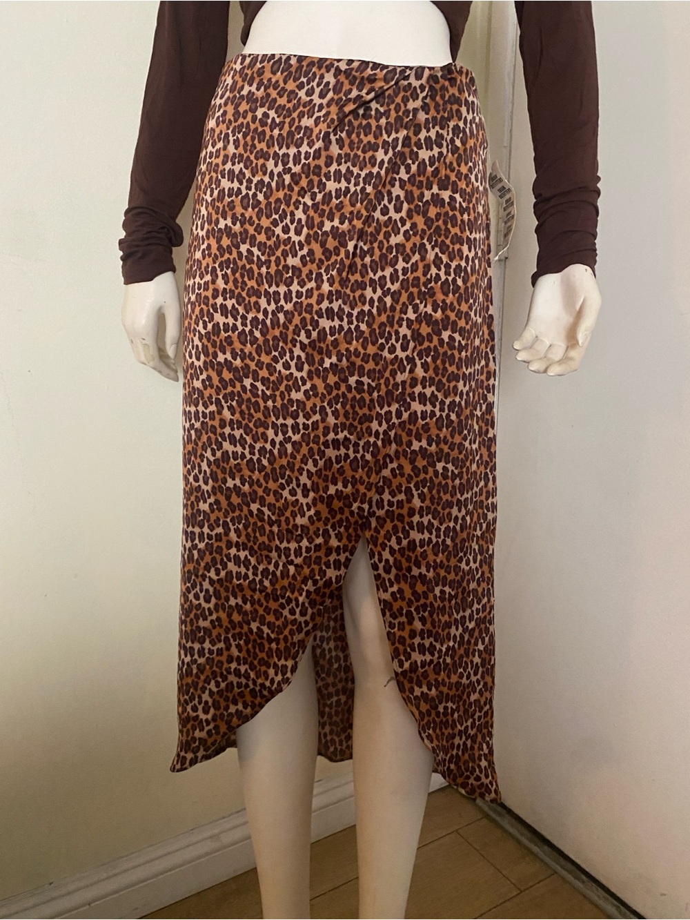Urban Outfitters Leapard Skirt
